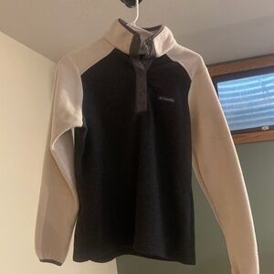 Women’s Columbia sweater